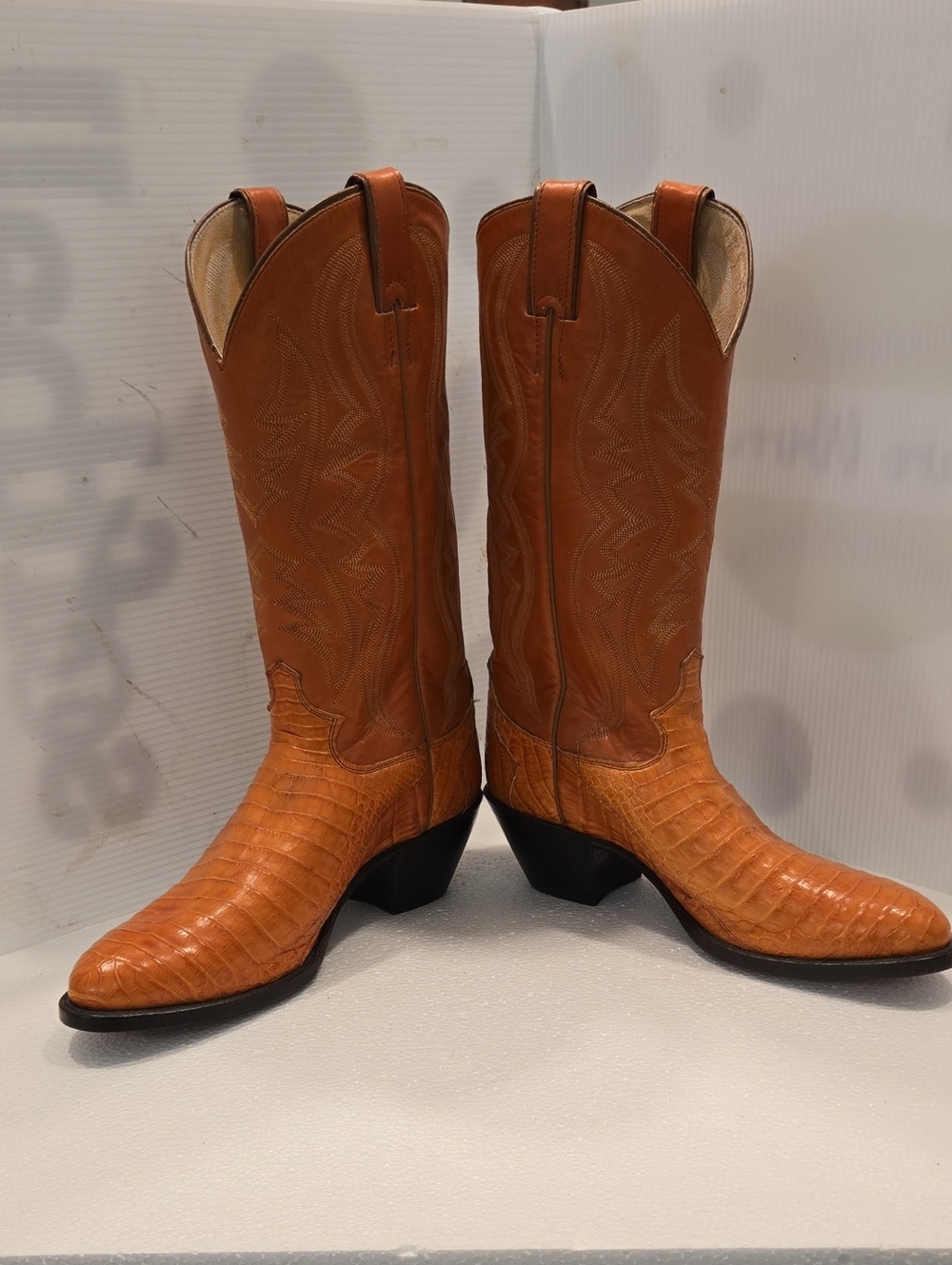 Exotic Leather Justin Boots Men's Cognac Exotic-Textured Cowboy Boots - Picture 2 of 8